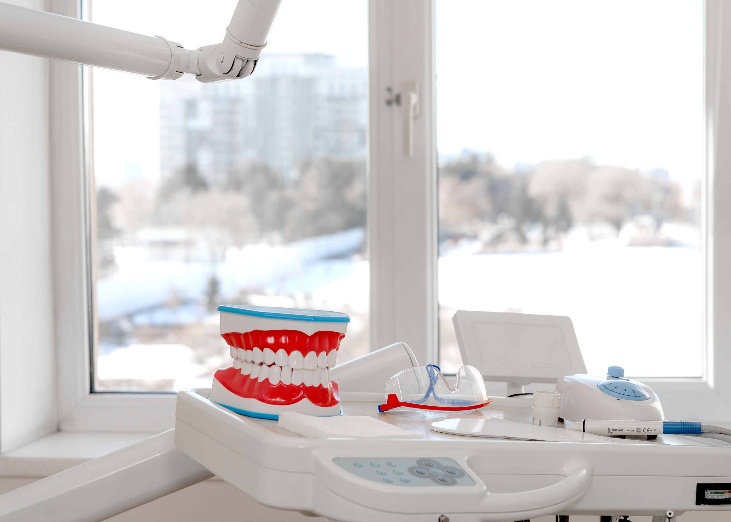 Сроки службы различных видов зубных коронок. Как выбрать самый долговечный вариант