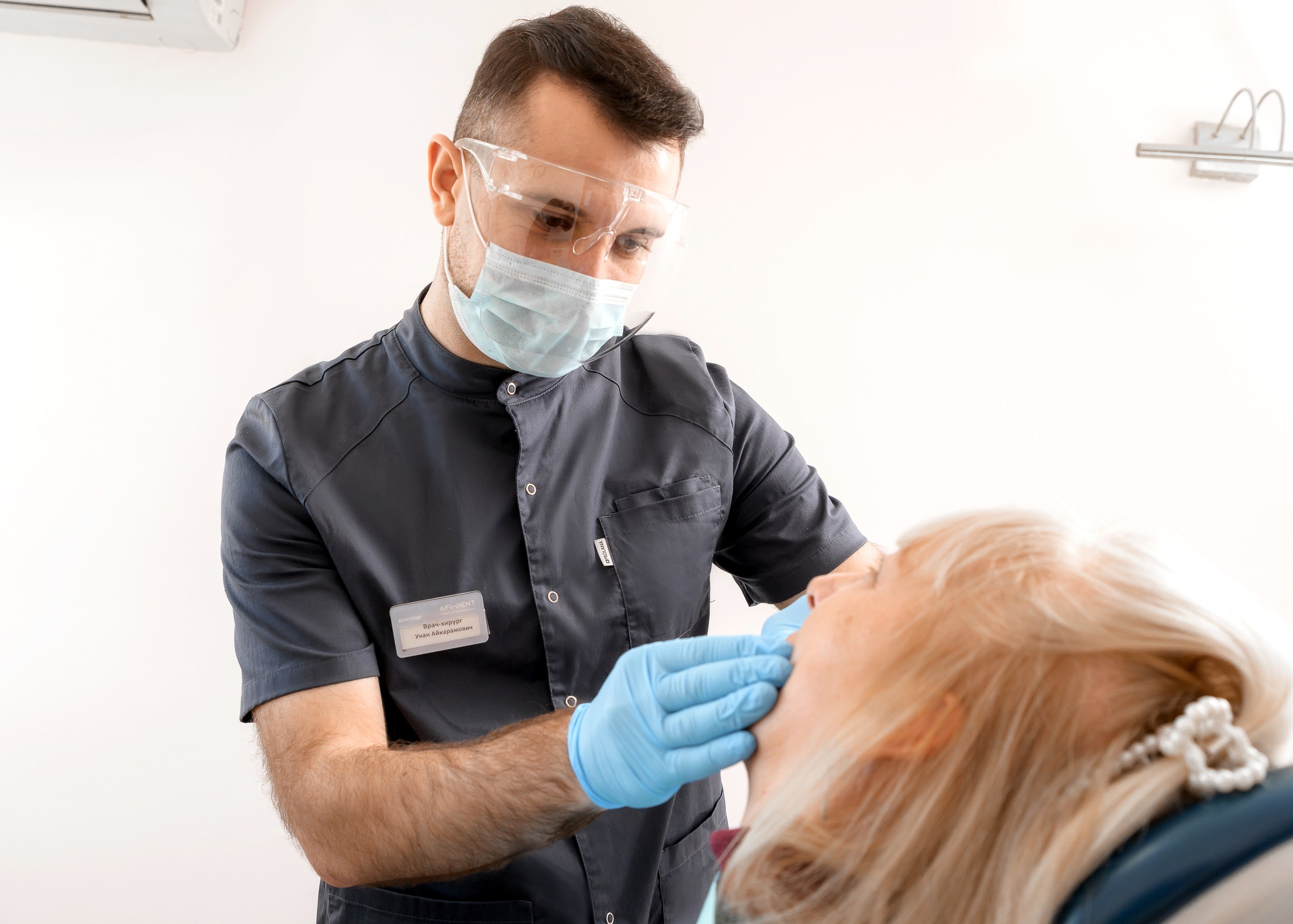 Одномоментная имплантация зубов: технология, преимущества и рекомендации